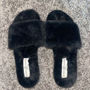 Chinese Laundry Black Slipper Slide-Ons - Rally